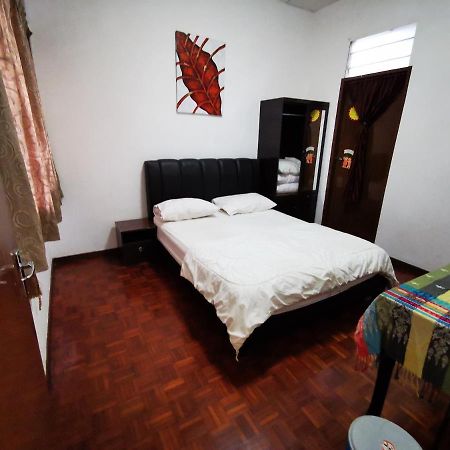 Dou Houz Gurney Hotel George Town Exterior photo
