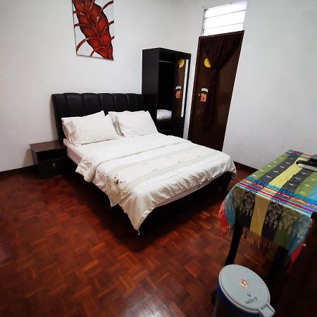 Dou Houz Gurney Hotel George Town Exterior photo