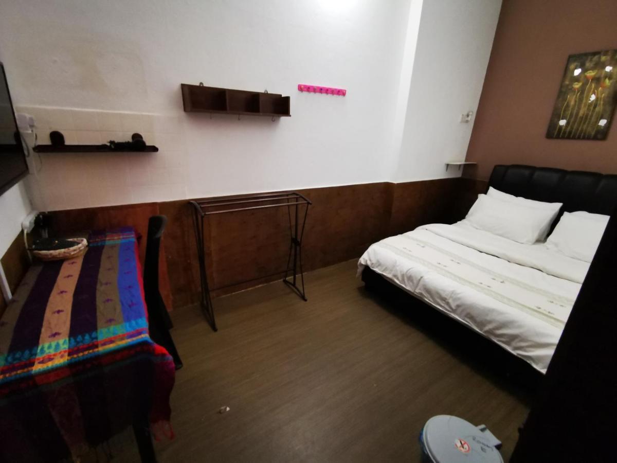 Dou Houz Gurney Hotel George Town Exterior photo