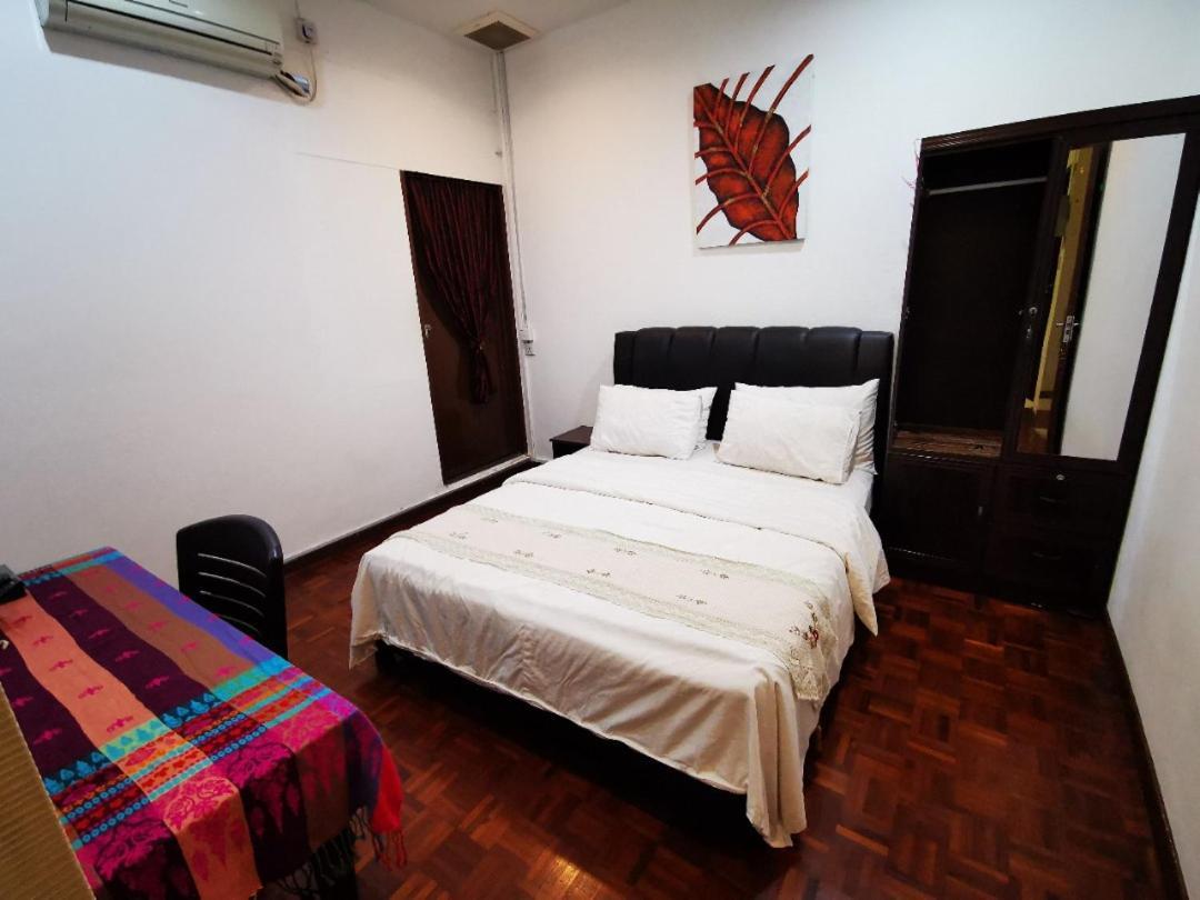 Dou Houz Gurney Hotel George Town Exterior photo