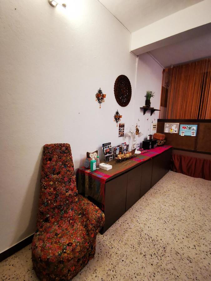 Dou Houz Gurney Hotel George Town Exterior photo