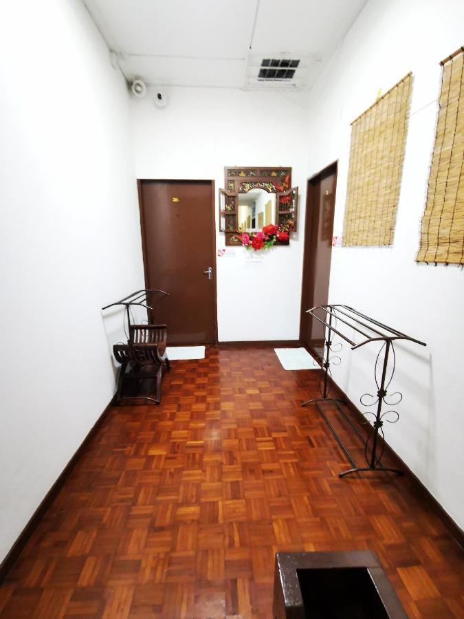 Dou Houz Gurney Hotel George Town Exterior photo
